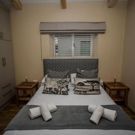 Appartement Melk Houte Bosch Manor House à Swellendam Extérieur photo